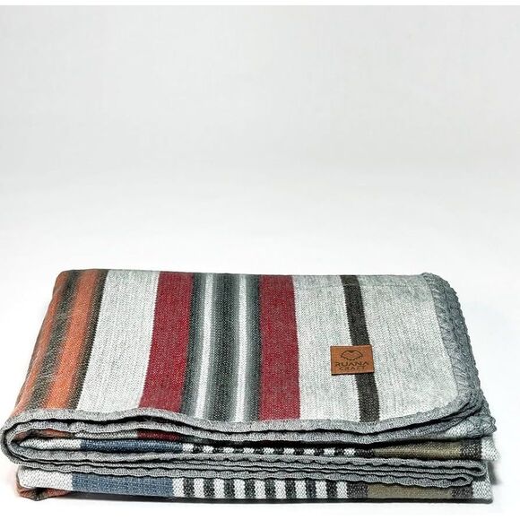 Alpaca Wool Blanket Throw | Large,| 85”x 65” Hypoallergenic & Breathable | Non-I - Picture 3 of 10